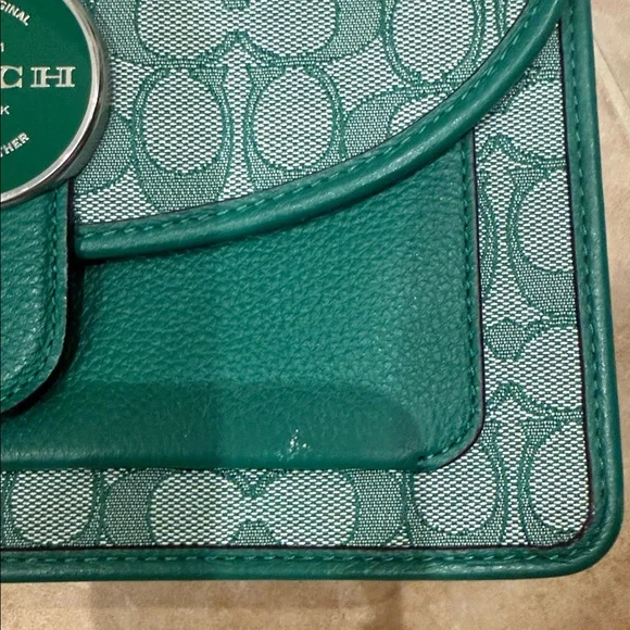 Coach Signature Green Jacquard Flap Crossbody Bag - Picture 2 of 5